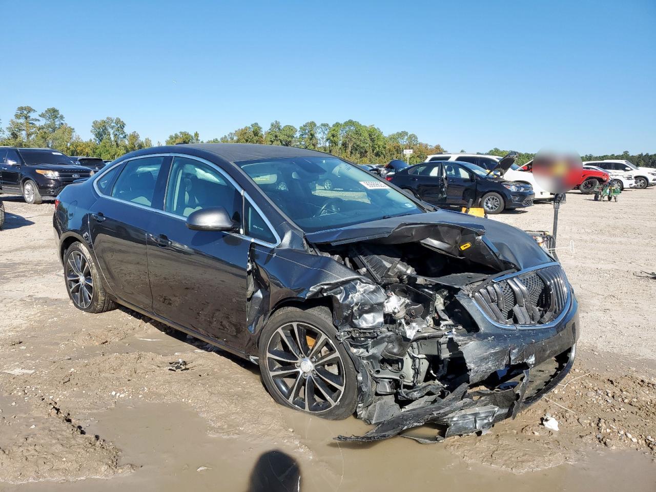 Buick Verano Sport Touring Image 3