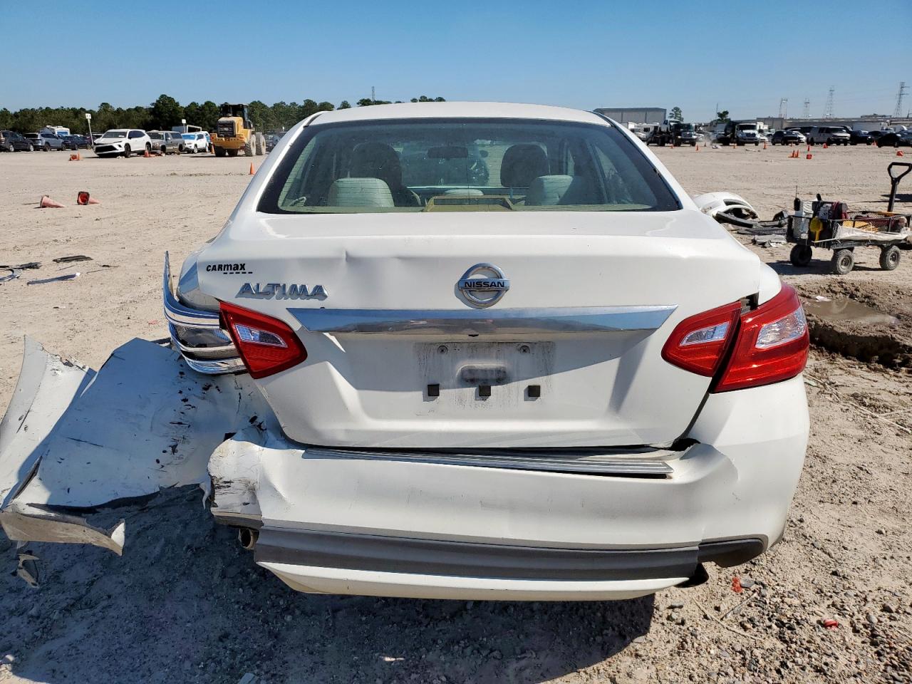 Nissan Altima 2.5 Image 2