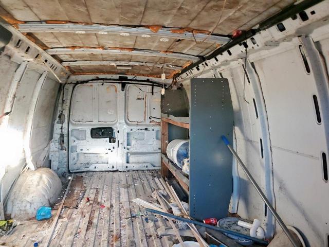 Chevrolet Express Image 13