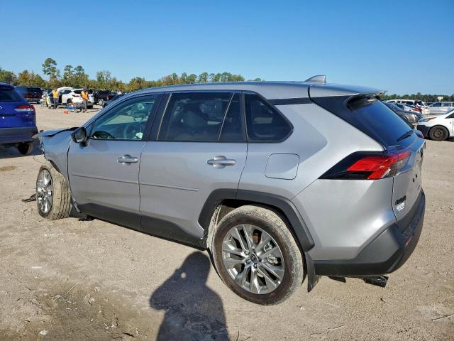 Toyota RAV4 Xle Premium Image 8