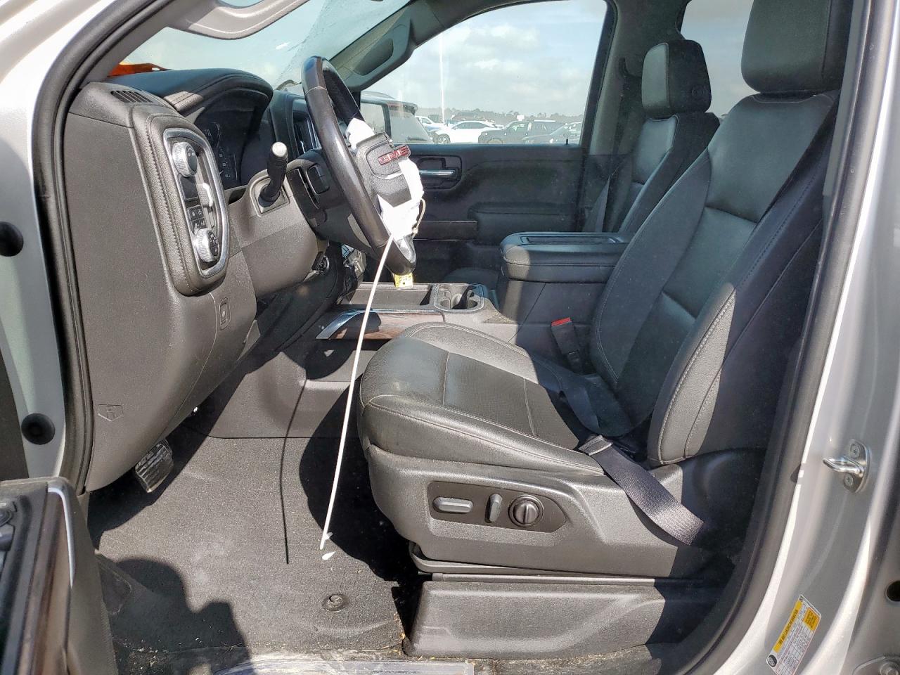 GMC Sierra C1500 Slt Image 12