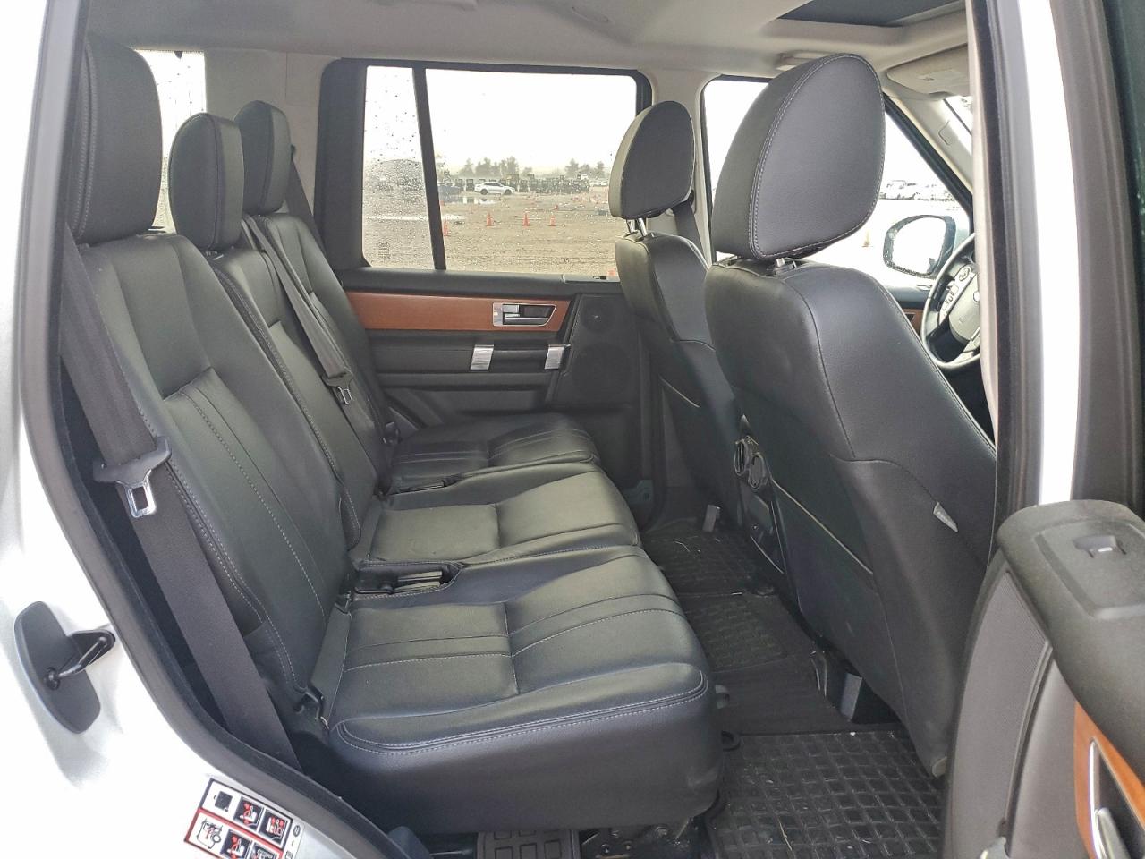 Land Rover LR4 Hse Image 8
