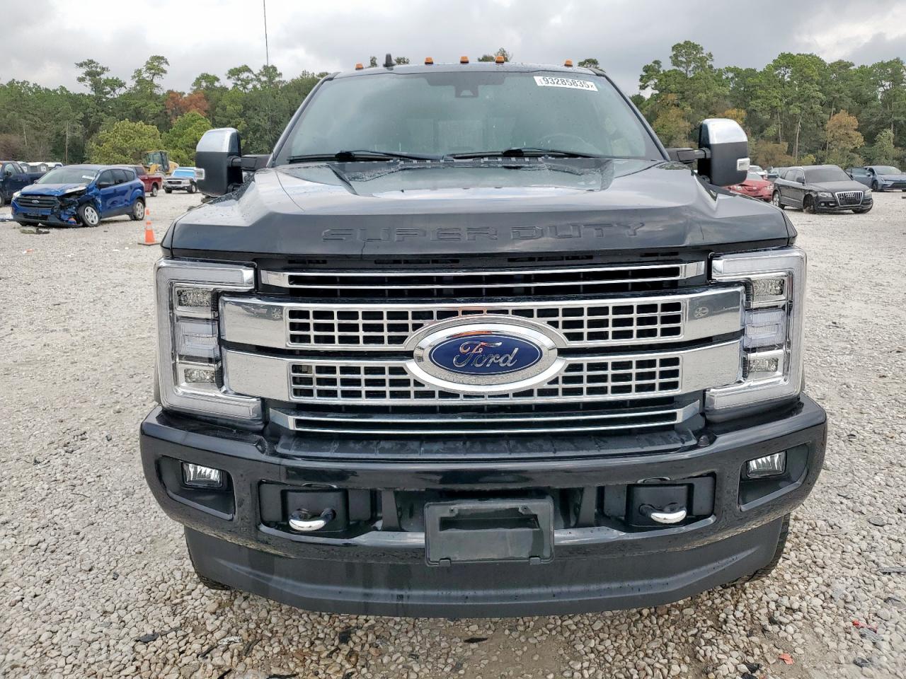 Ford F-350 Super Duty Image 2