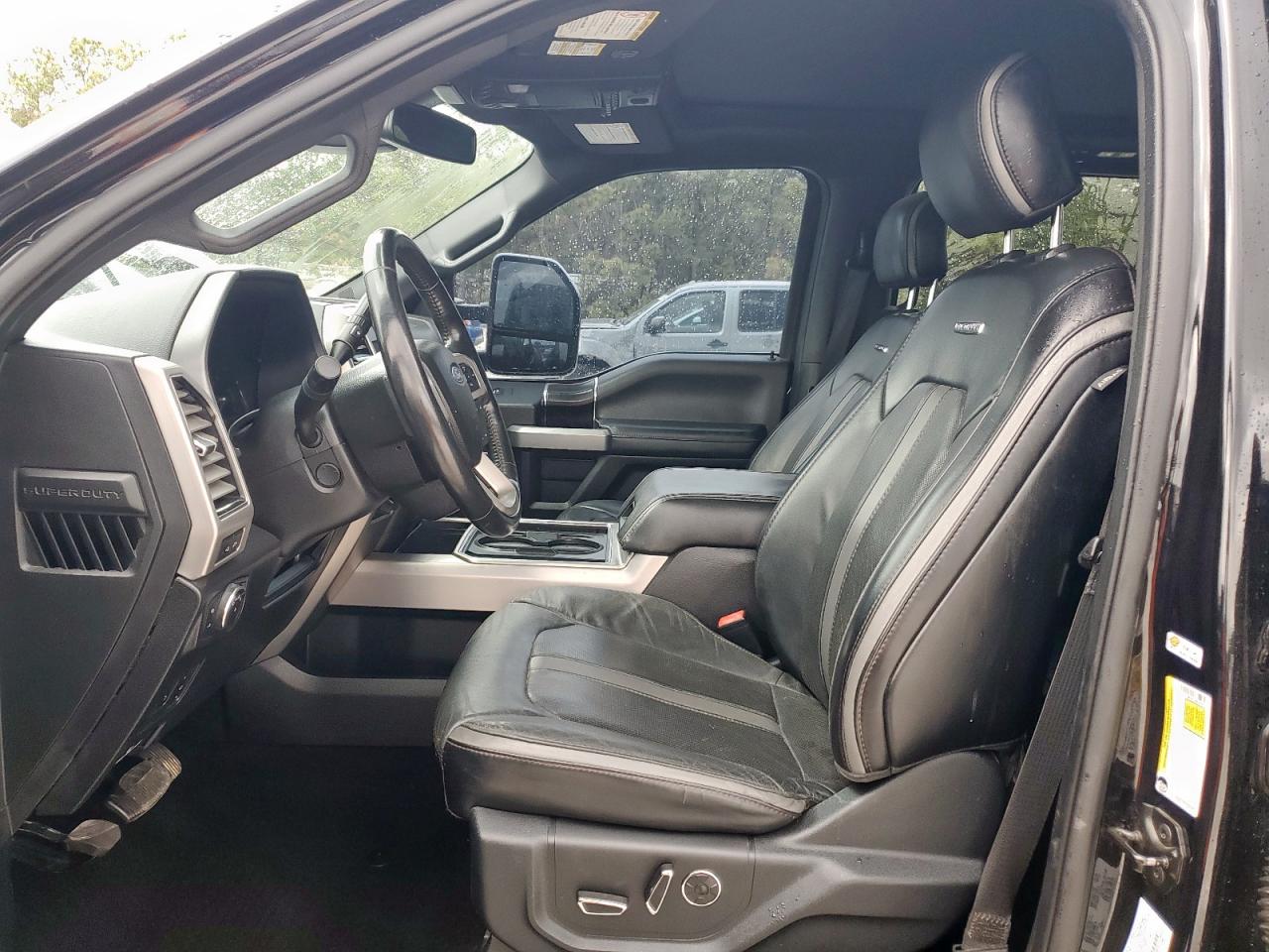 Ford F-350 Super Duty Image 7