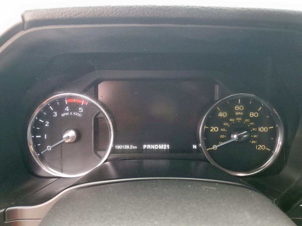 Ford F-350 Super Duty Image 9