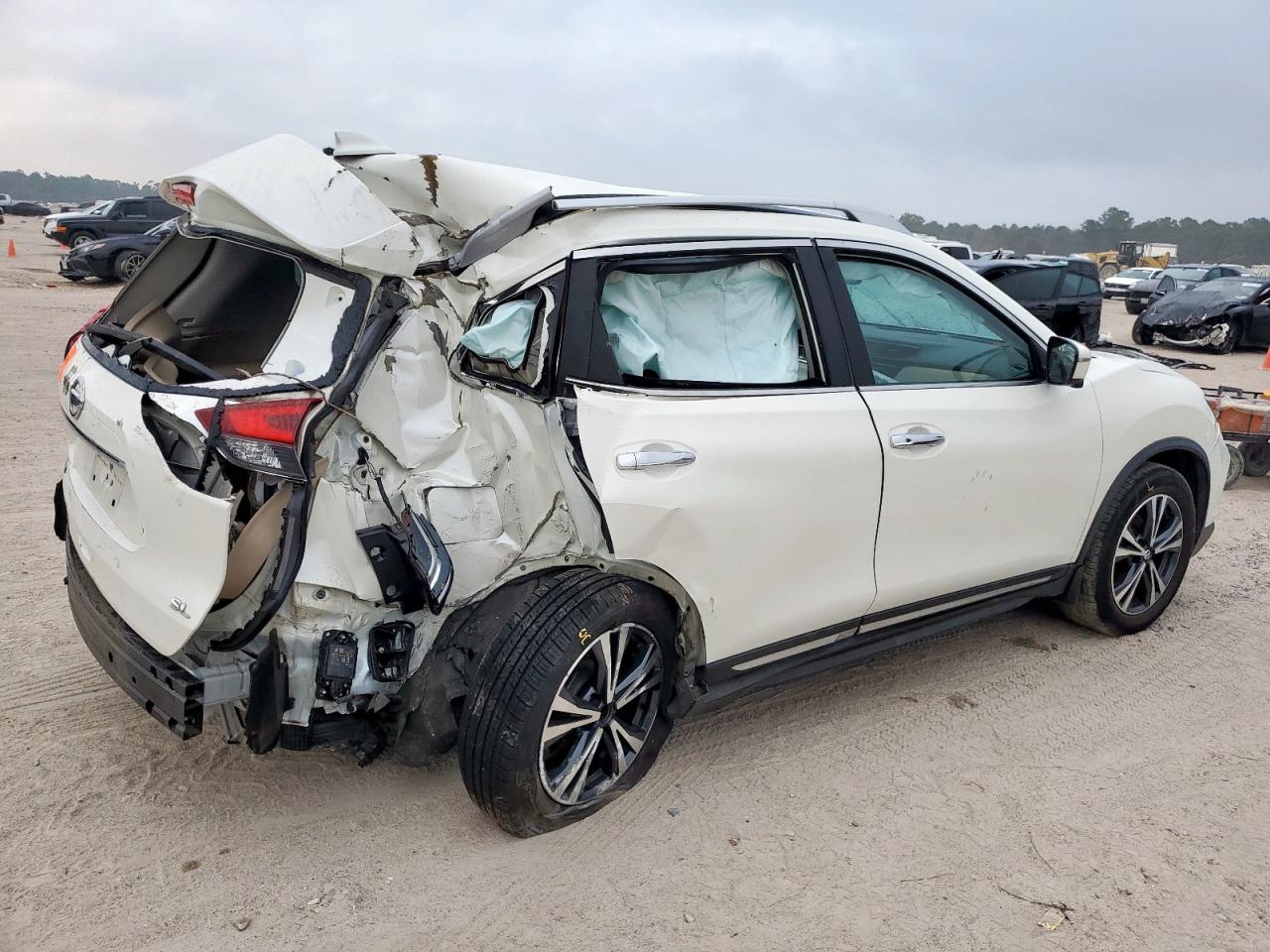 Nissan Rogue S Image 4