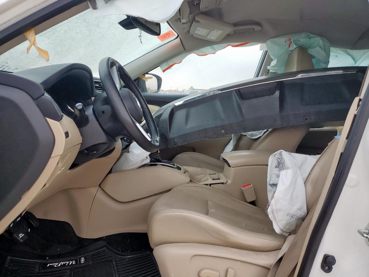 Nissan Rogue S Image 2