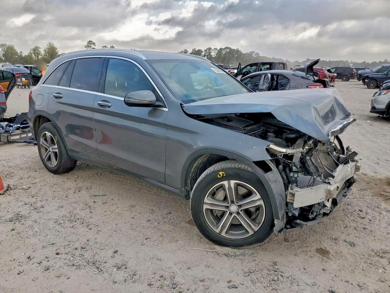 Mercedes-Benz GLC 300 Image 6