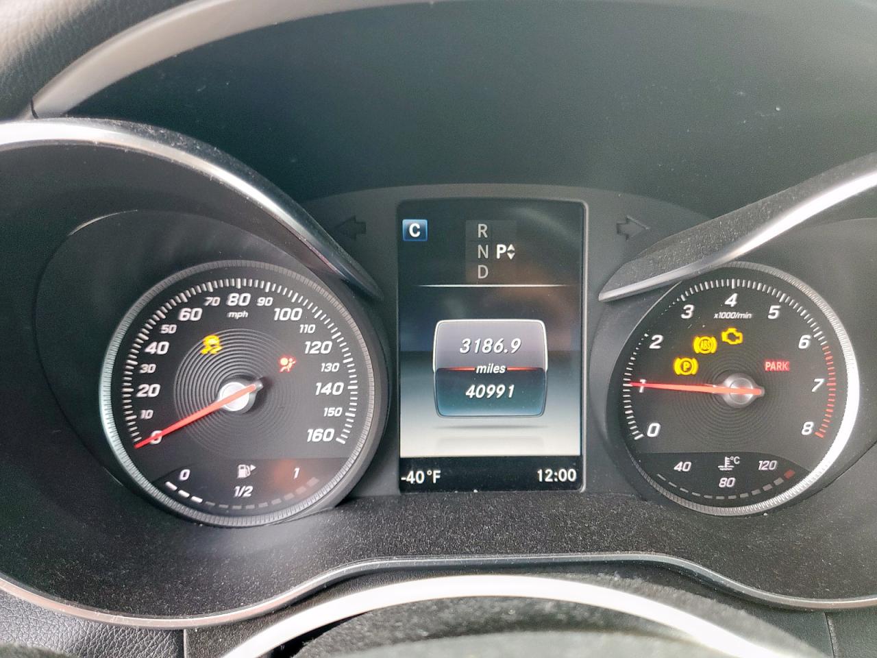 Mercedes-Benz GLC 300 Image 11