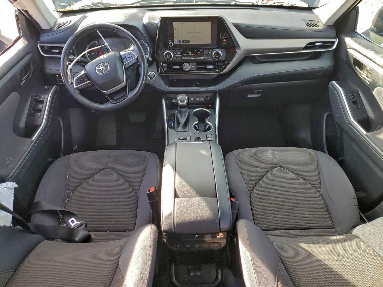 Toyota Highlander L Image 9