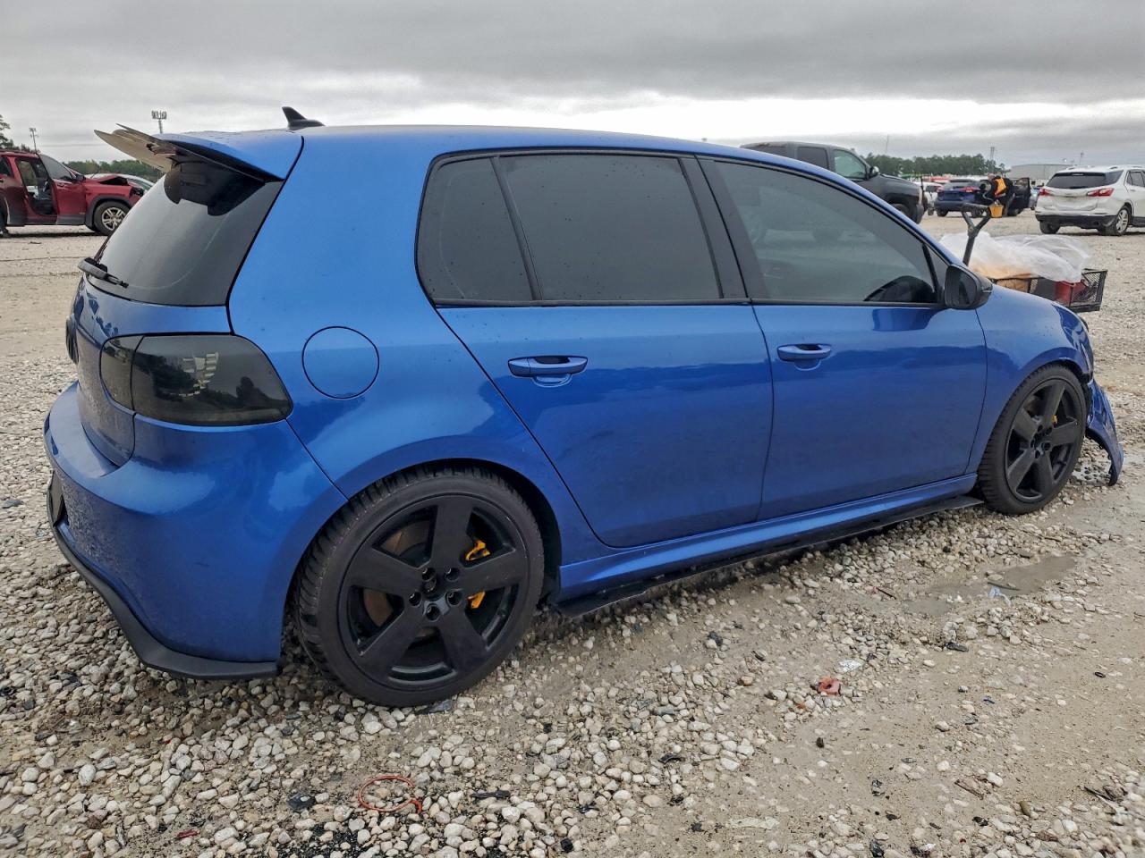 Volkswagen Golf R Image 4