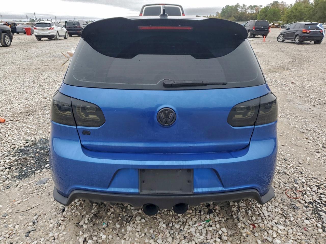 Volkswagen Golf R Image 12