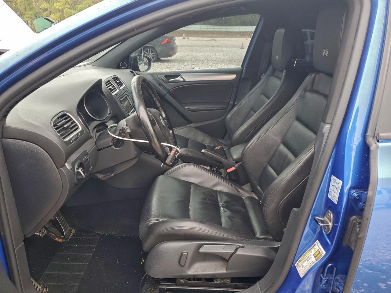 Volkswagen Golf R Image 3