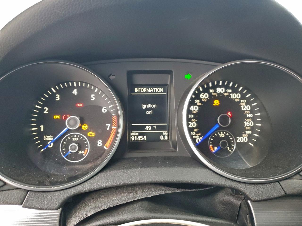 Volkswagen Golf R Image 7