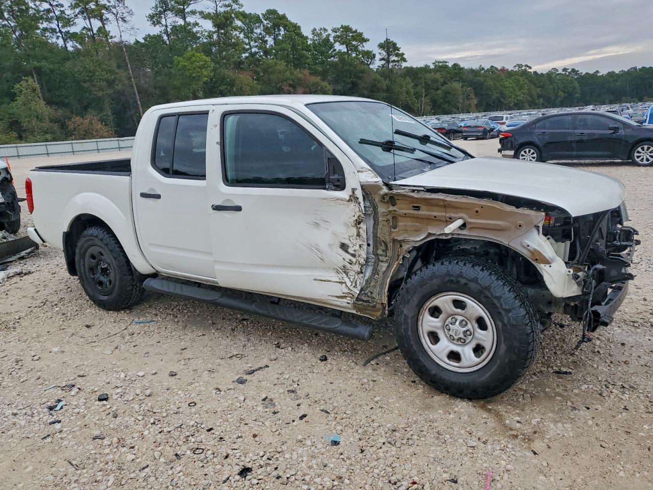 Nissan Frontier S Image 3