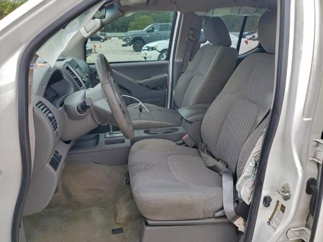 Nissan Frontier S Image 6