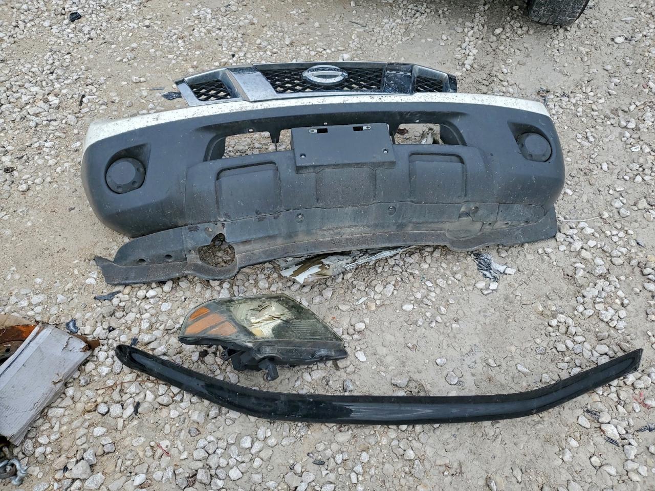 Nissan Frontier S Image 12