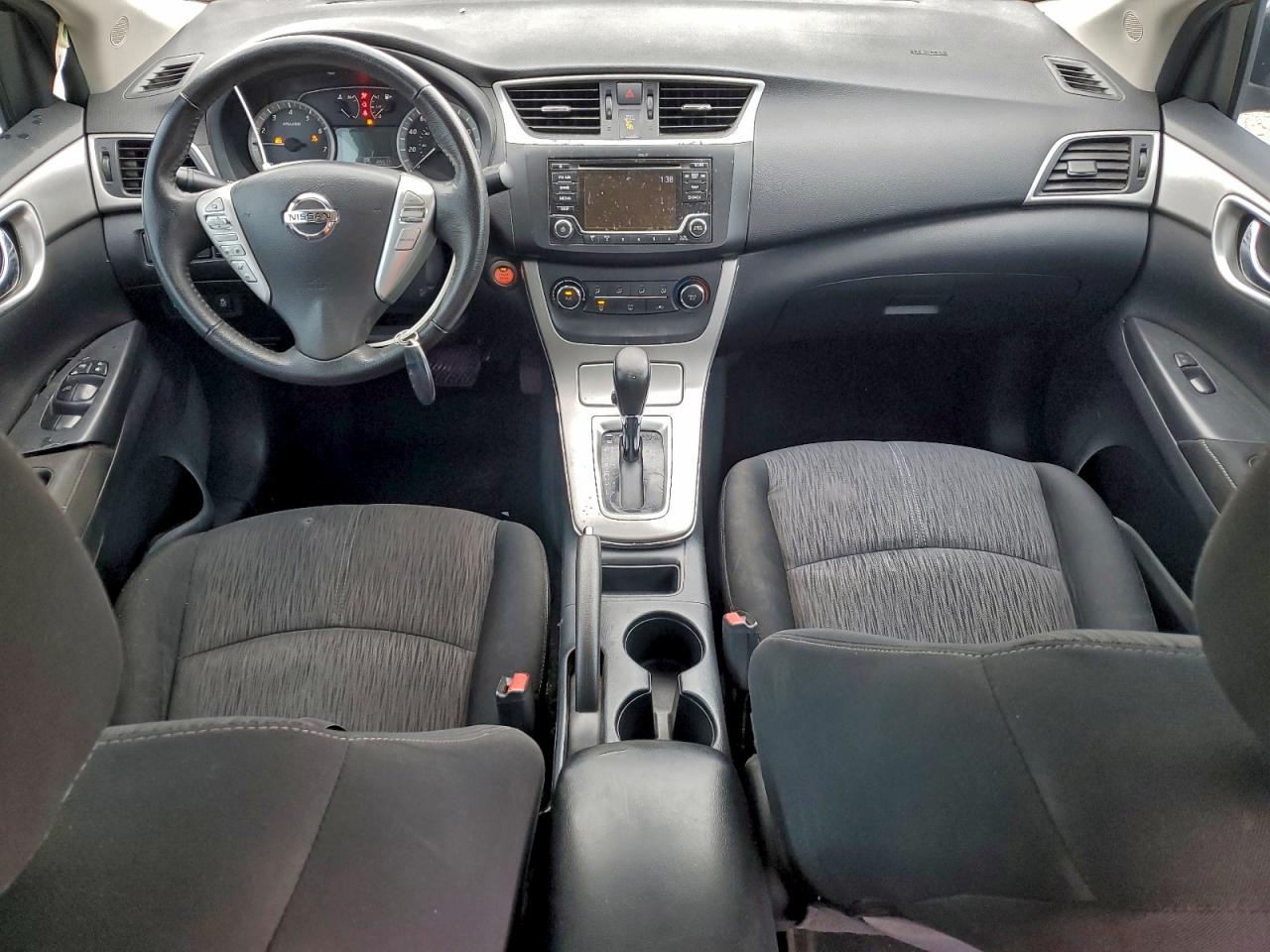 Nissan Sentra S Image 7