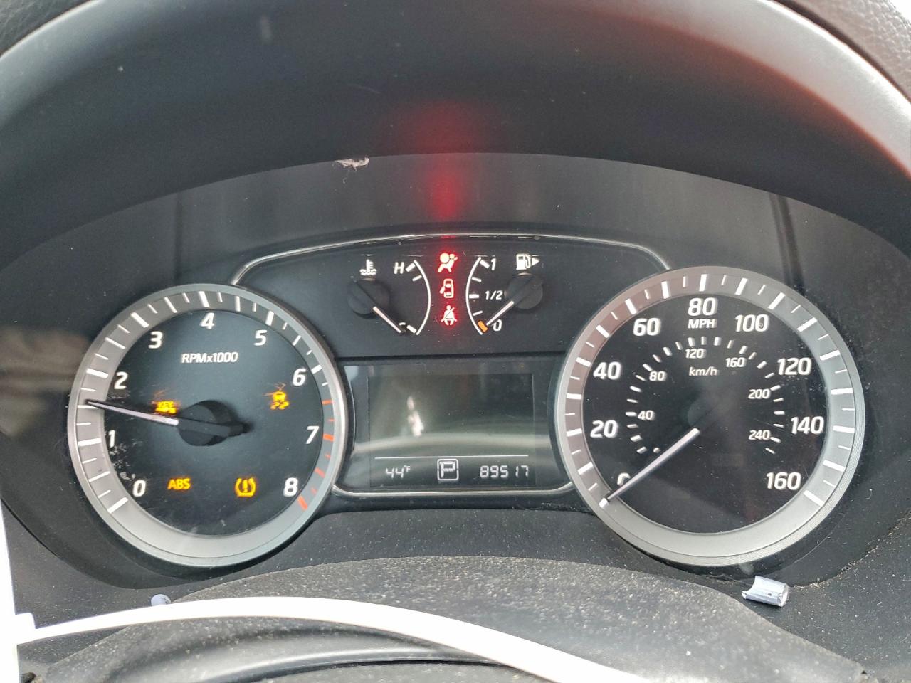 Nissan Sentra S Image 9