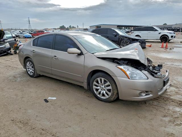 Nissan Altima Base Image 2