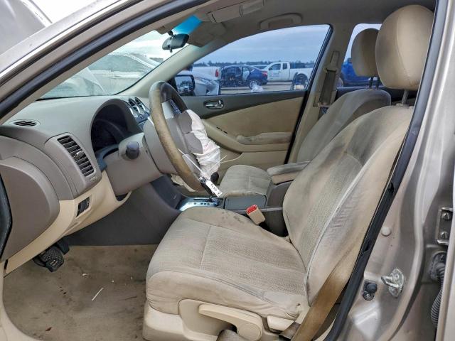 Nissan Altima Base Image 4