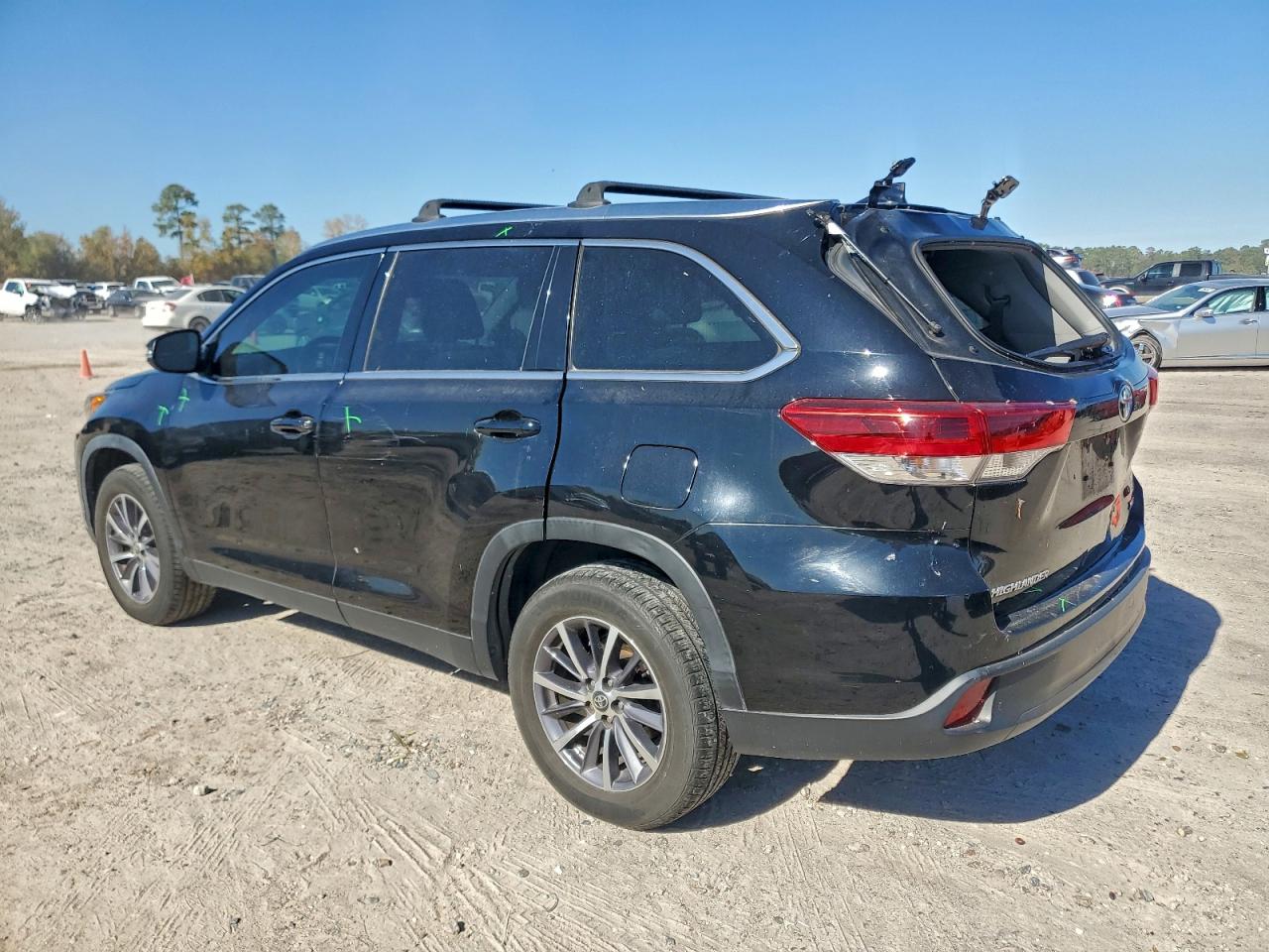 Toyota Highlander Se Image 2