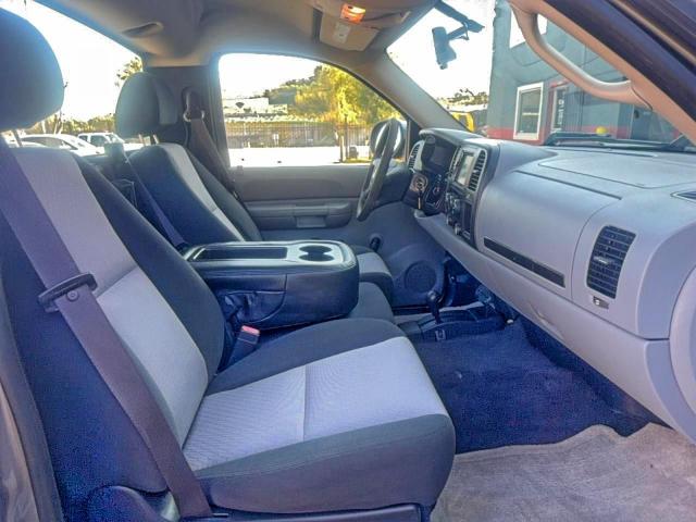 Chevrolet Silverado K1500 Image 9