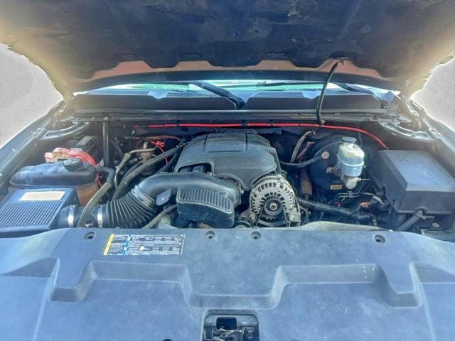 Chevrolet Silverado K1500 Image 3