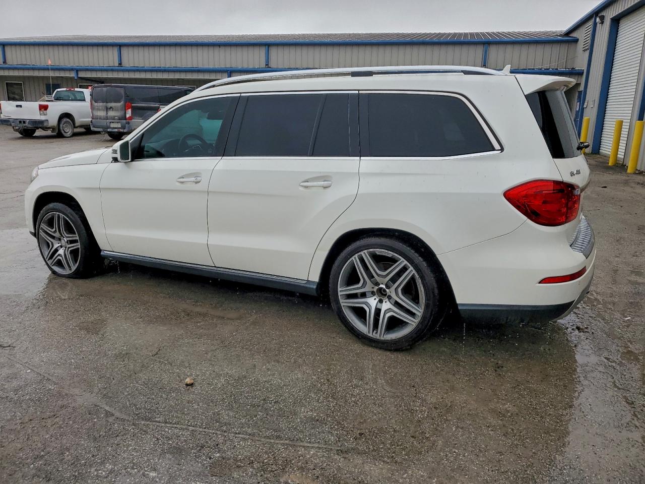 Mercedes-Benz G-Class 450 4matic Image 2