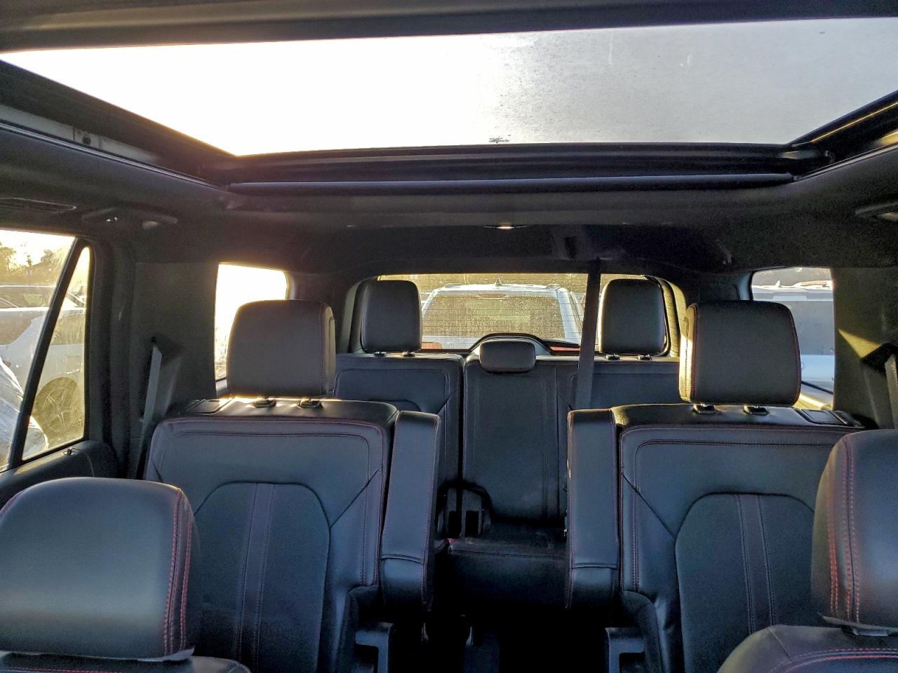 Ford Expedition Limited Image 4