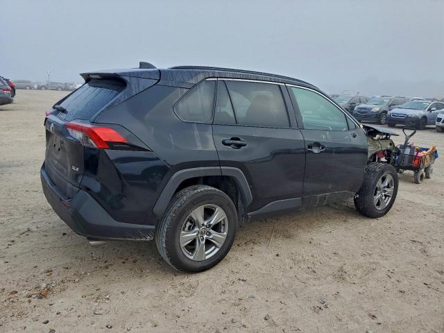 Toyota RAV4 Xle Image 2
