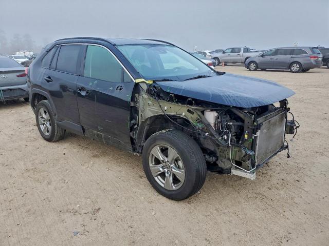 Toyota RAV4 Xle Image 4