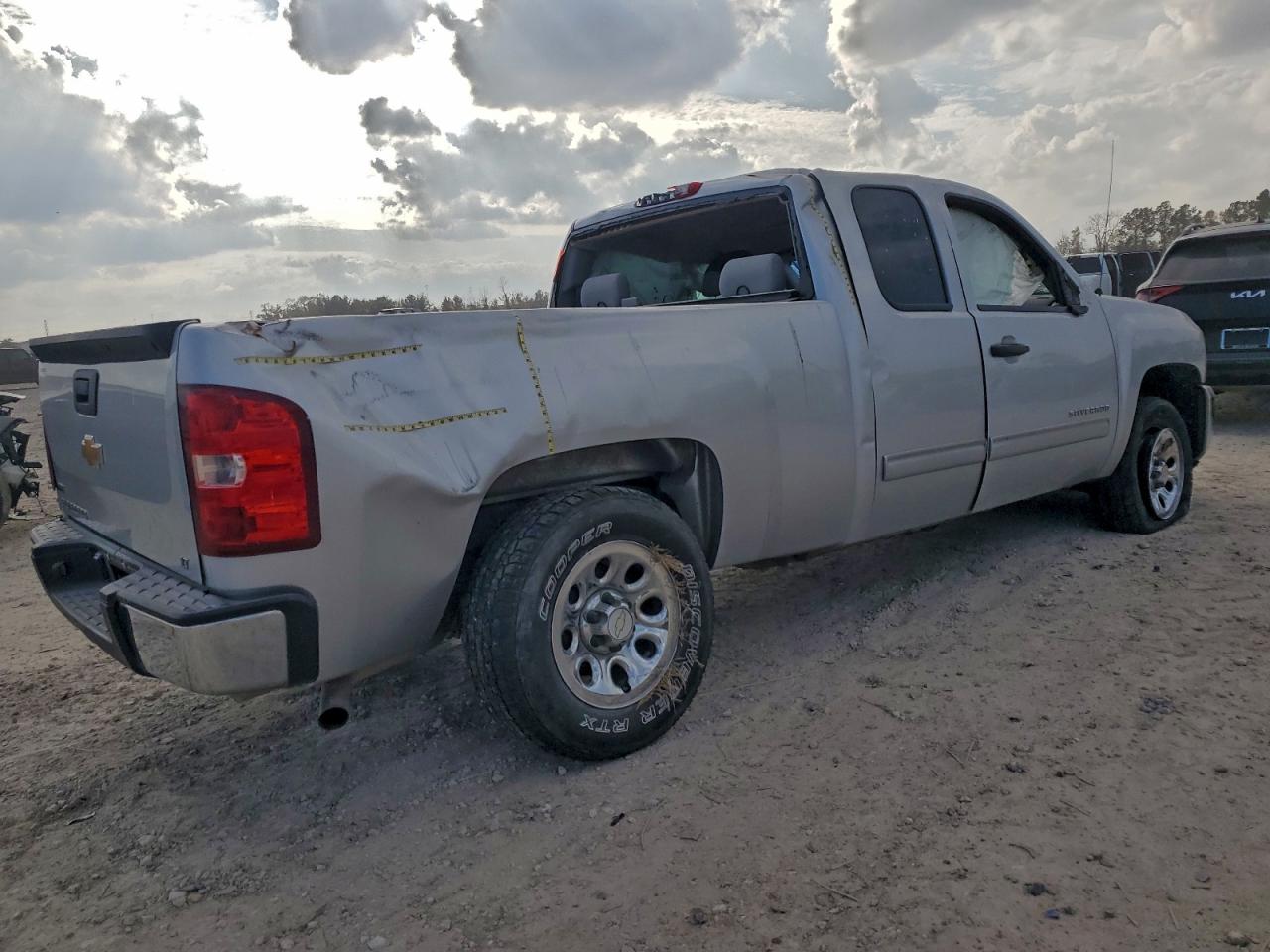 Chevrolet Silverado C1500 Lt Image 2
