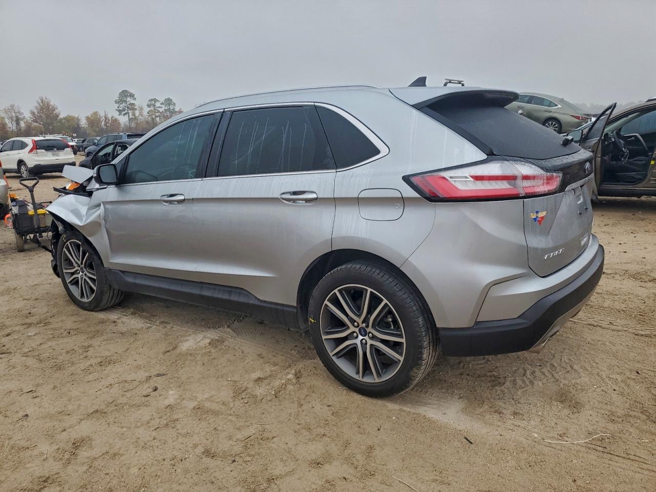 Ford Edge Titanium Image 2