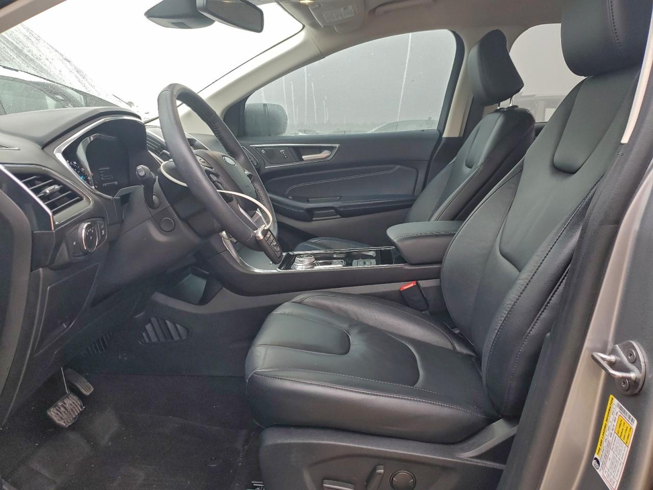 Ford Edge Titanium Image 5