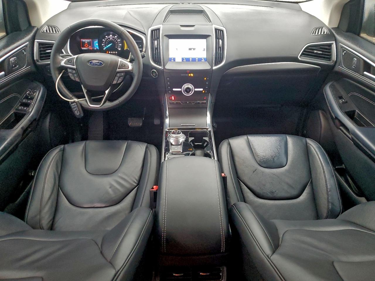 Ford Edge Titanium Image 12