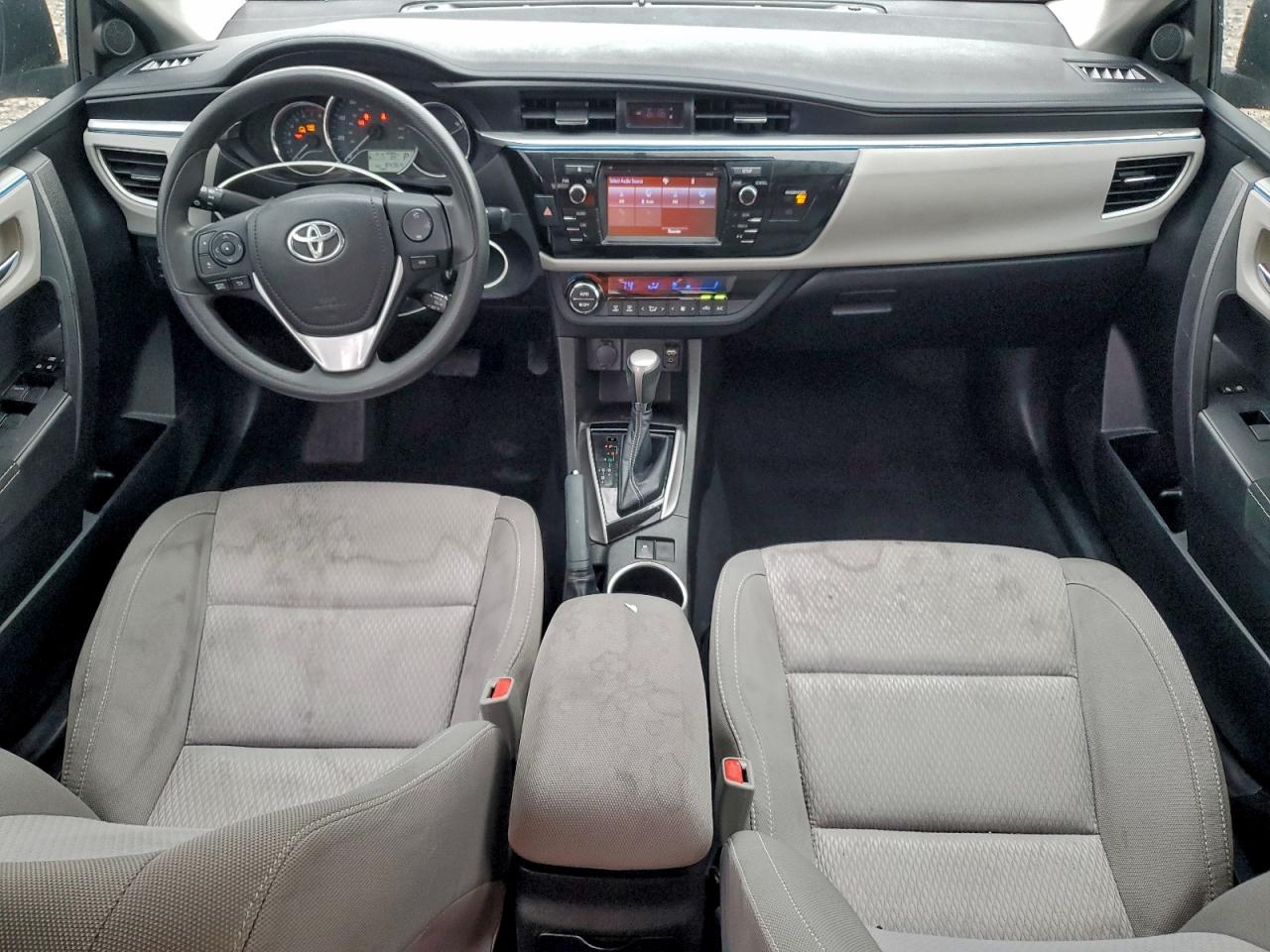 Toyota Corolla L Image 8