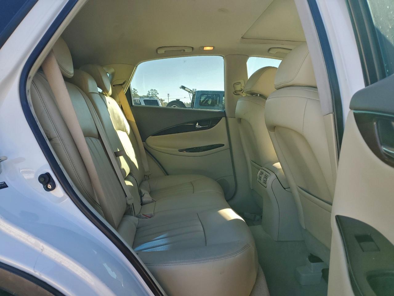 INFINITI Qx Image 14