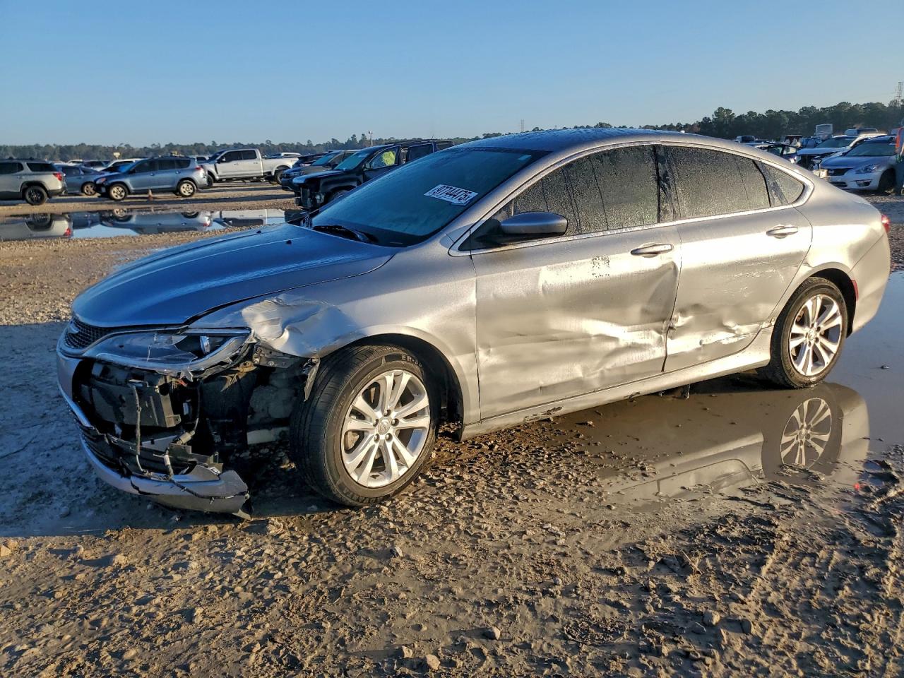 Chrysler 200 Limited Image 1
