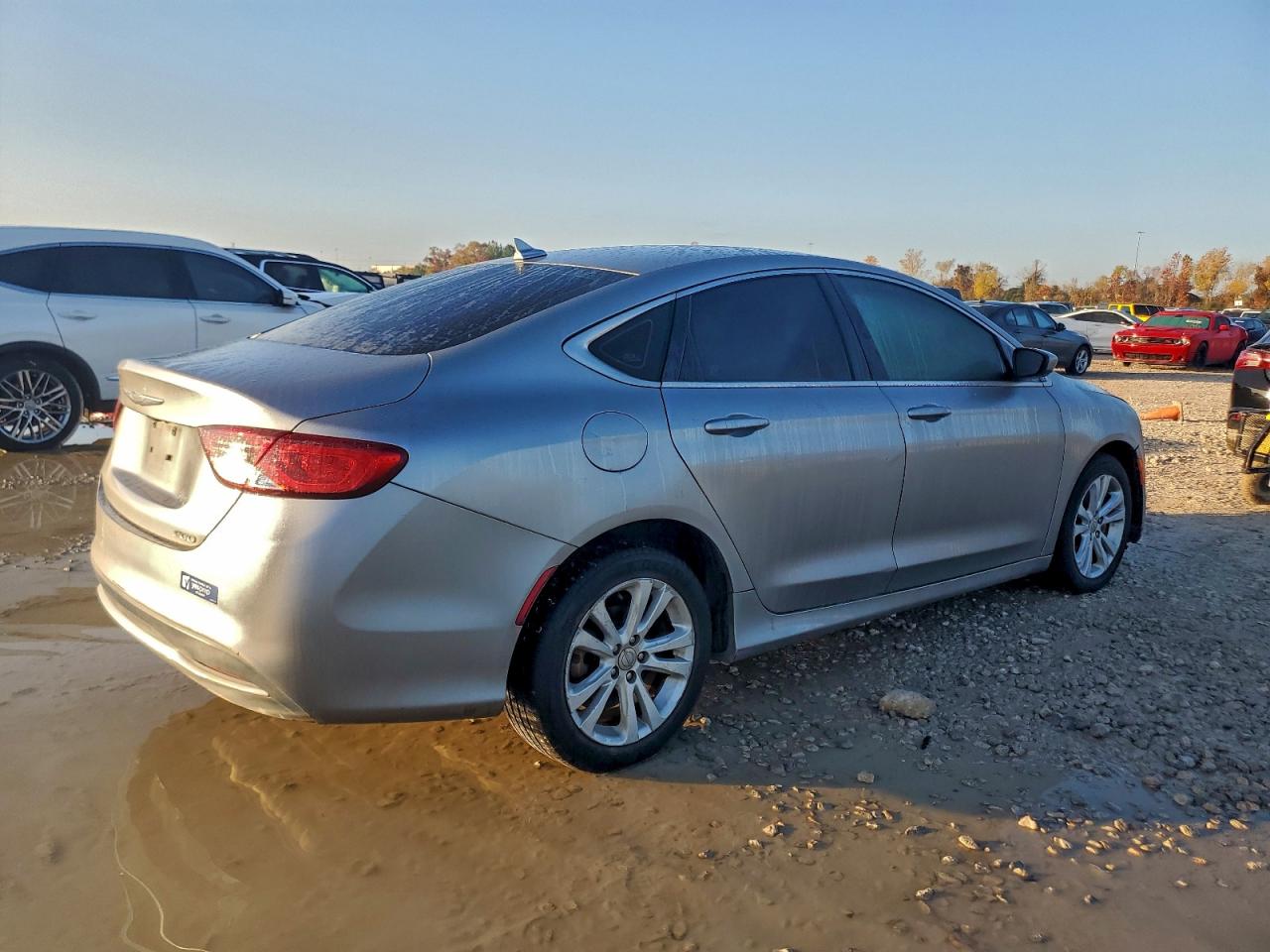 Chrysler 200 Limited Image 6