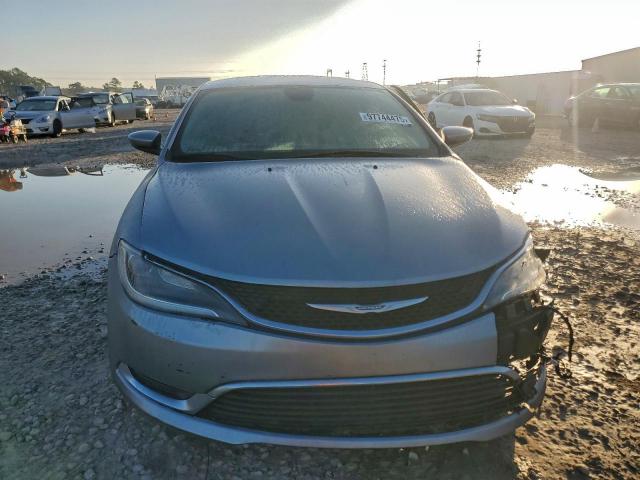 Chrysler 200 Limited Image 3