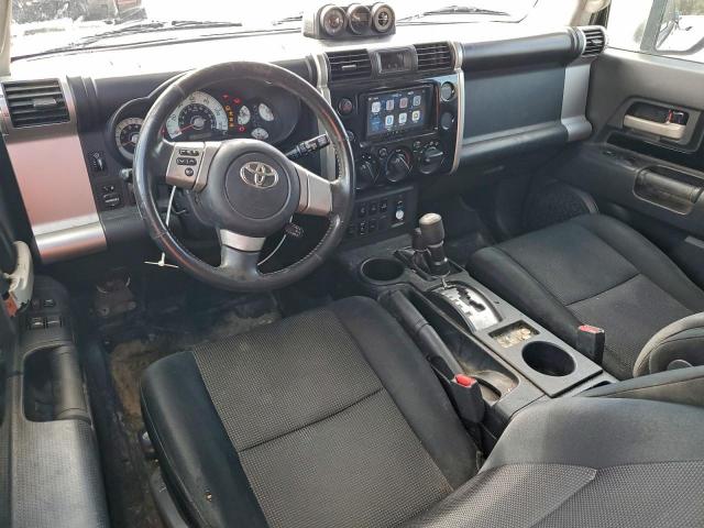 Toyota FJ Cruiser Image 11