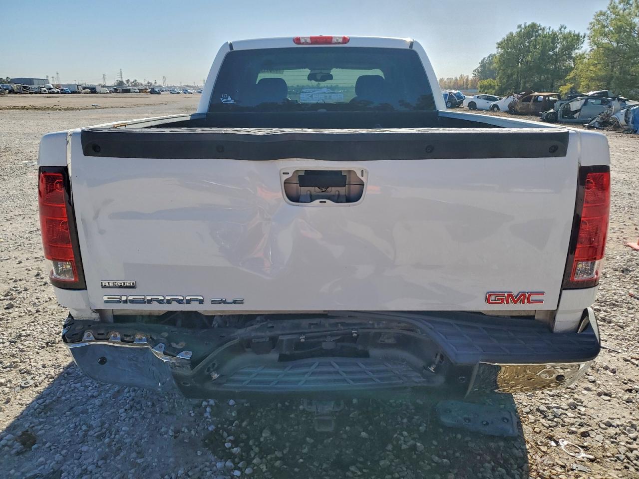 GMC Sierra K1500 Image 2