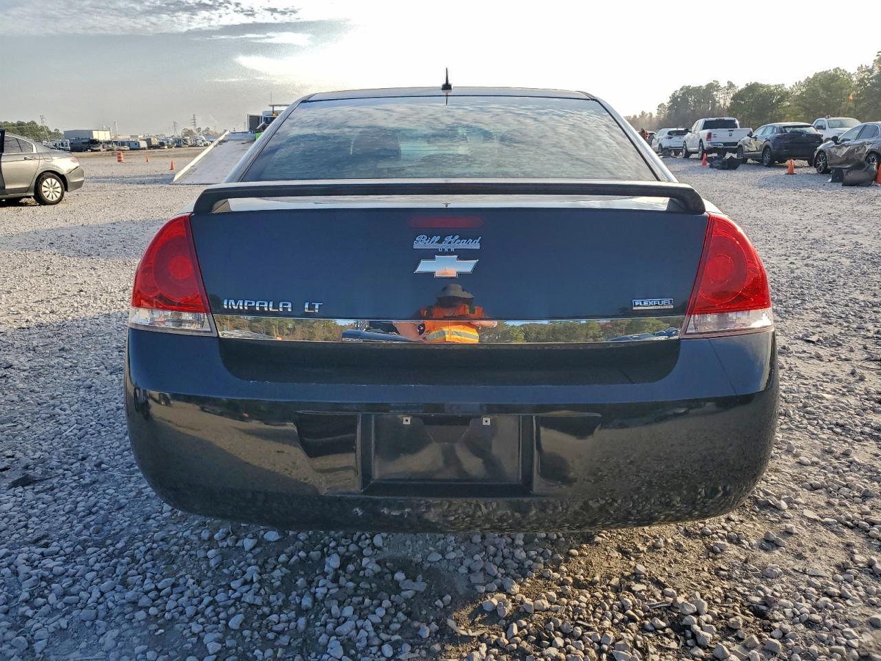 Chevrolet Impala Lt Image 8