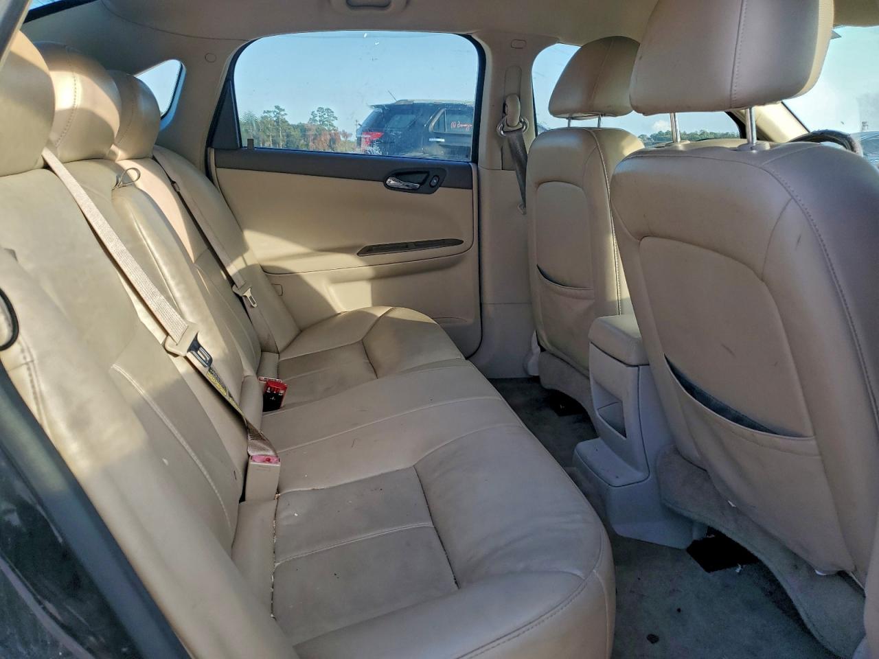 Chevrolet Impala Lt Image 12