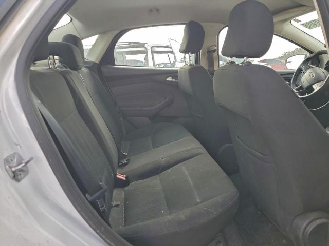 Ford Focus Se Image 11