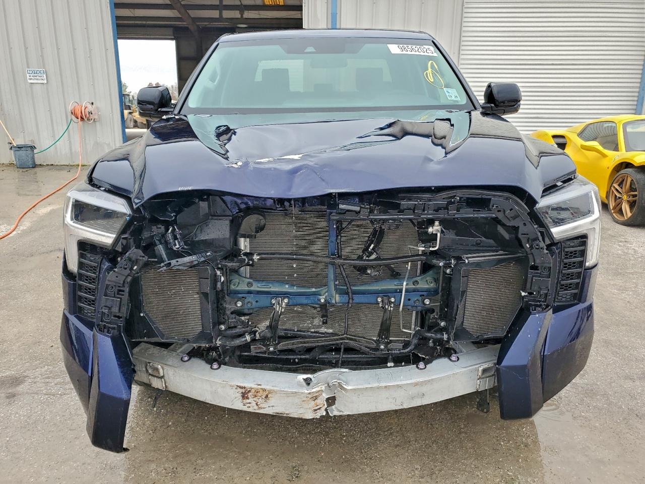 Toyota Tundra Crewmax Sr Image 9