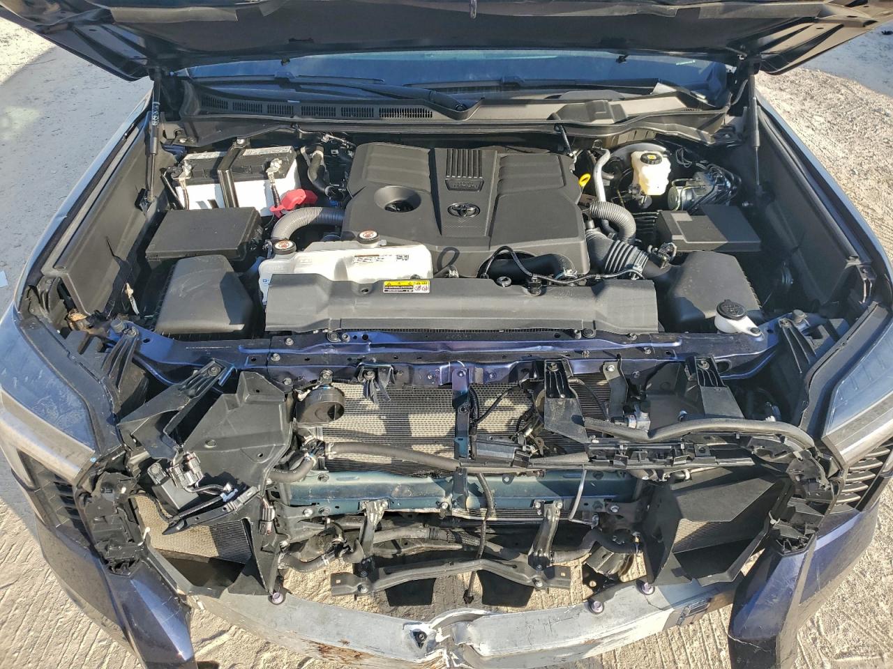 Toyota Tundra Crewmax Sr Image 12