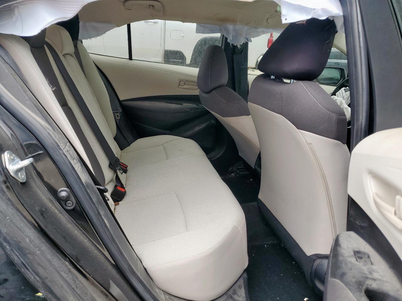 Toyota Corolla Le Image 11