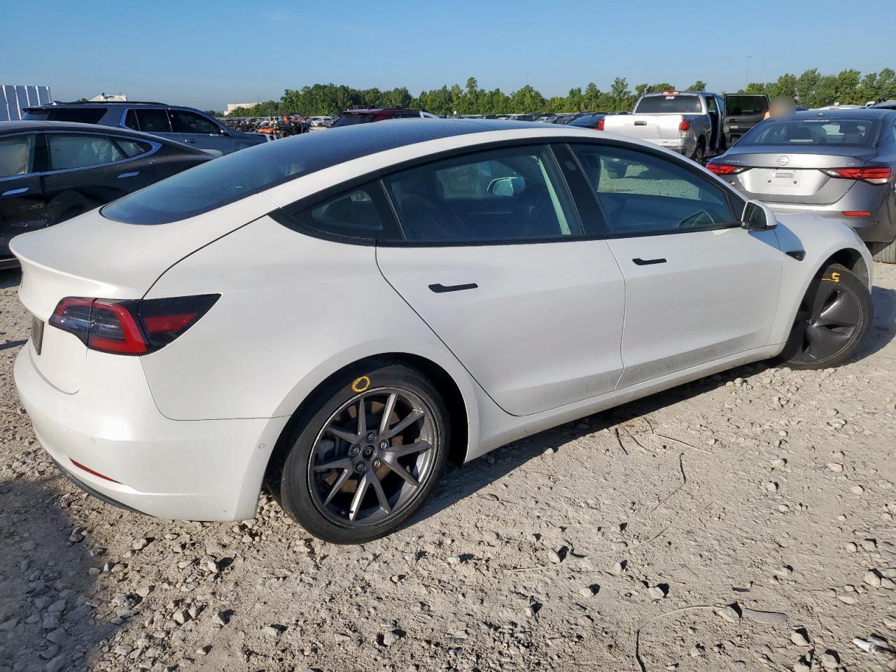 Tesla Model 3 Image 2